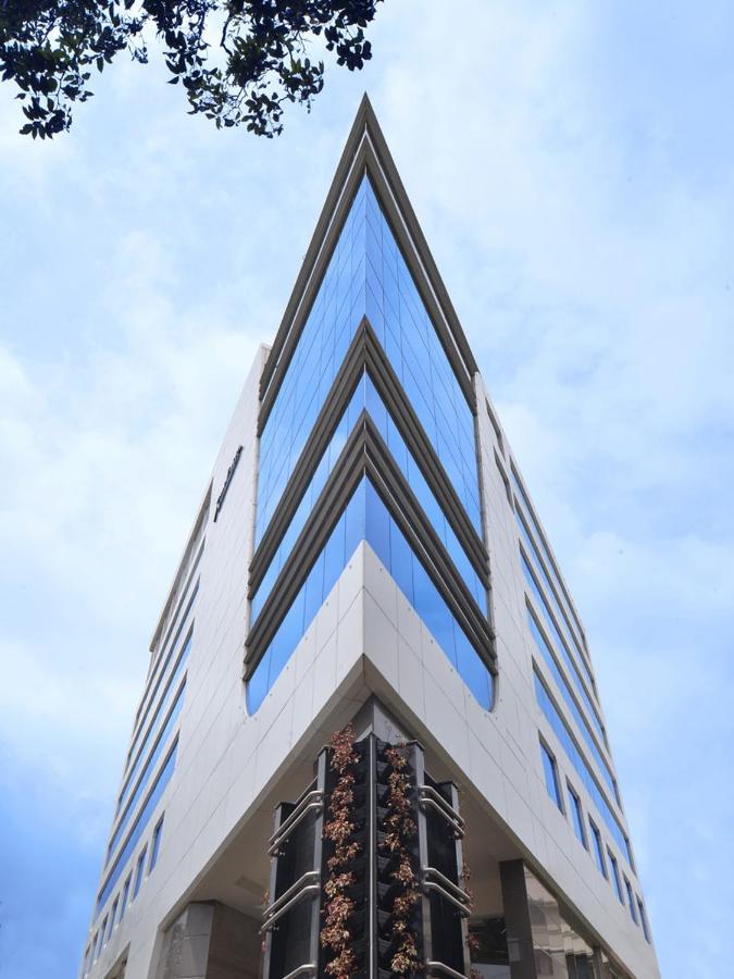 Radisson Bengaluru City Center Exteriör bild
