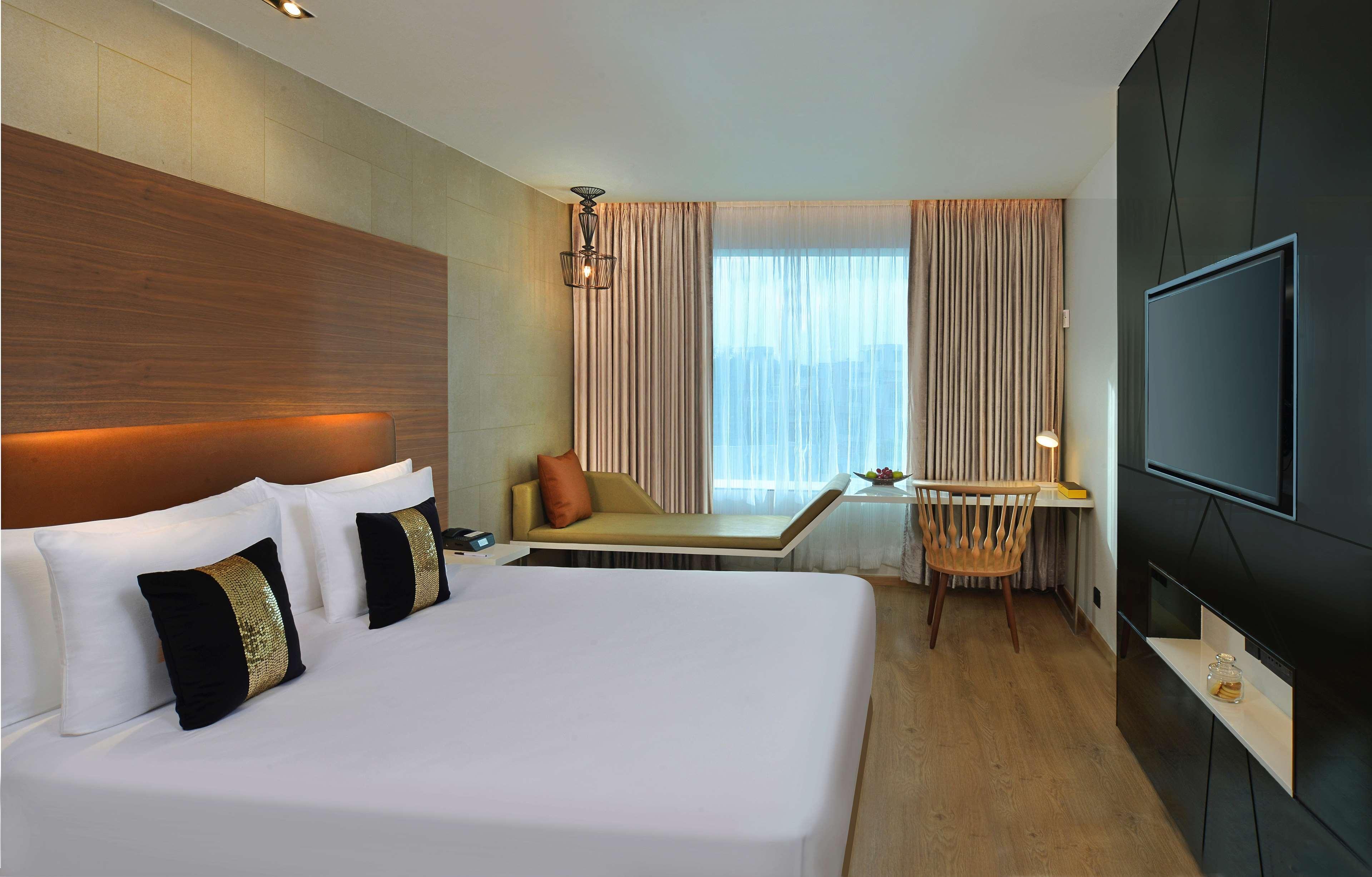 Radisson Bengaluru City Center Exteriör bild