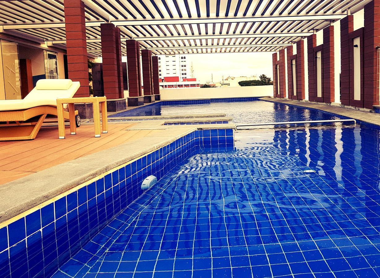 Radisson Bengaluru City Center Exteriör bild